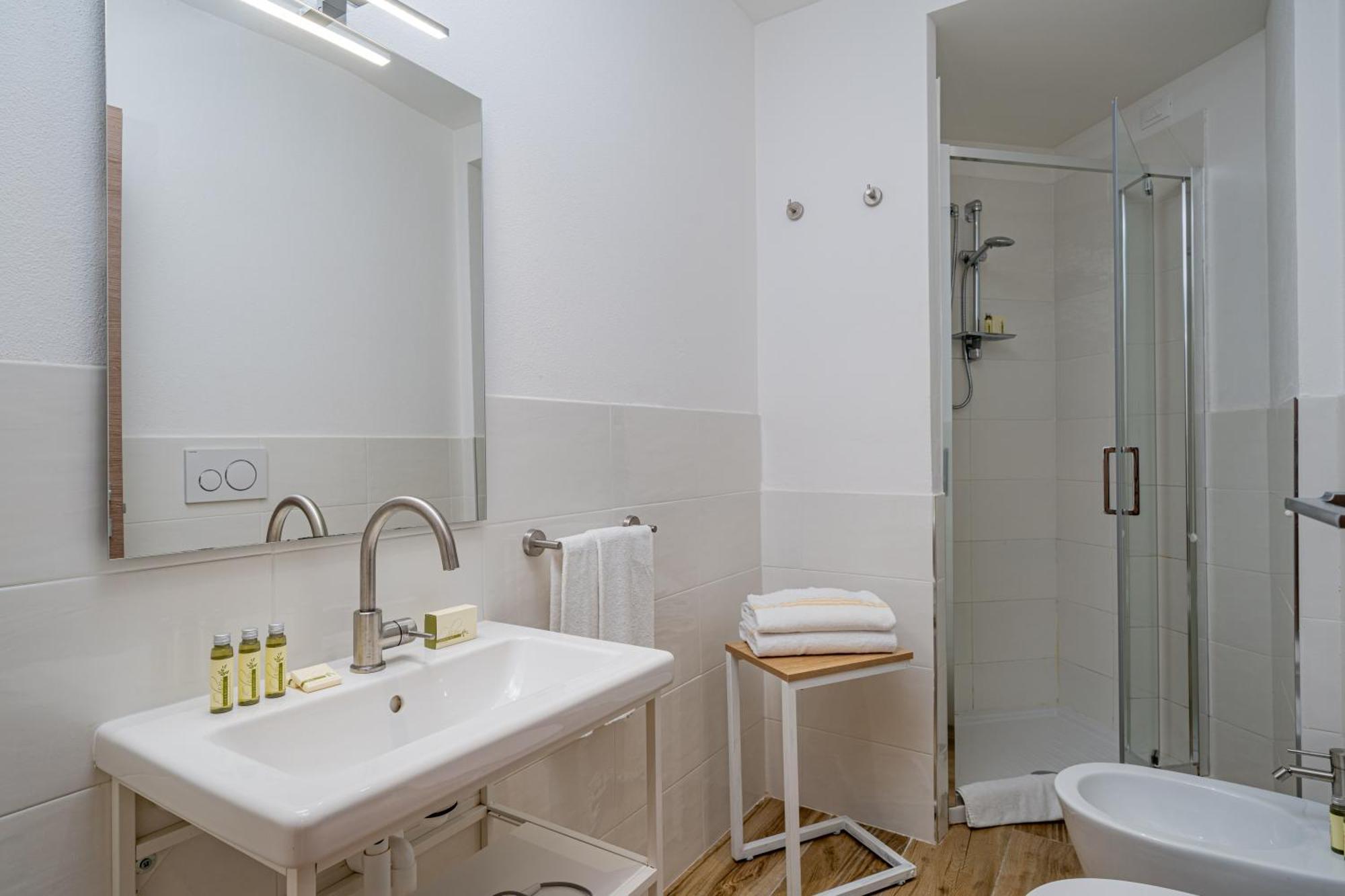 Dimore In Residenze Asproni 24 Cagliari Luaran gambar