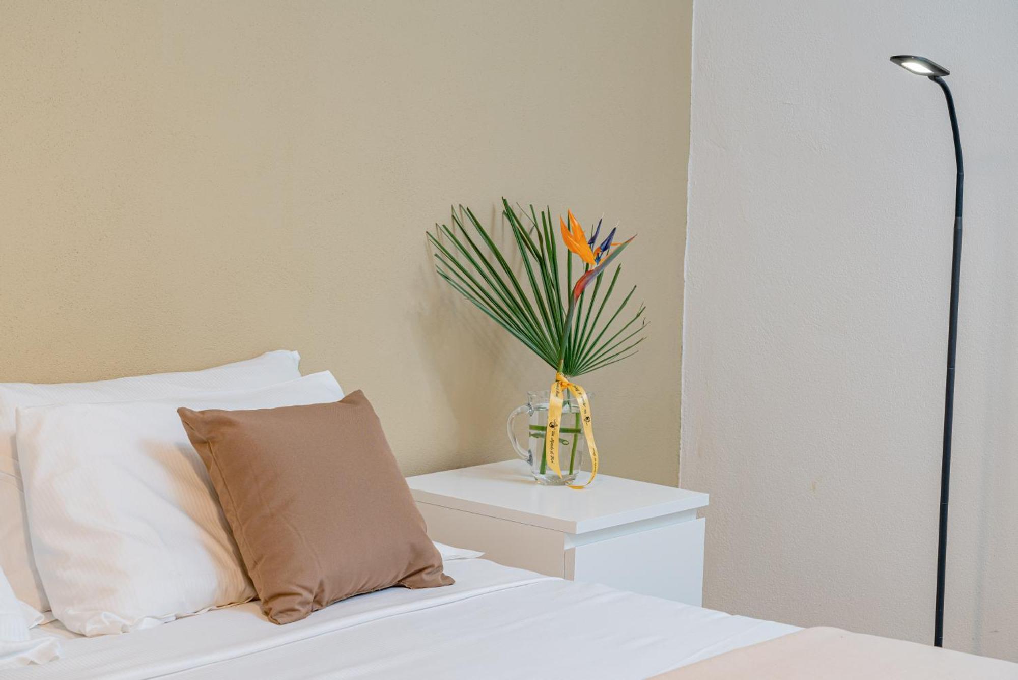 Dimore In Residenze Asproni 24 Cagliari Luaran gambar